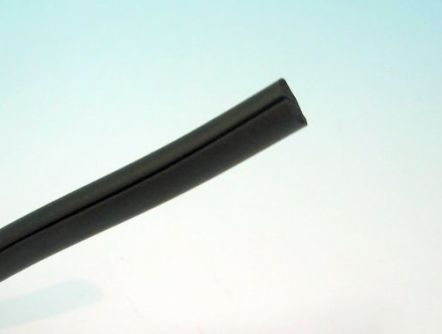 Pryžový profil EPDM mikroporézní kruhový s drážkou - 8 mm