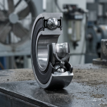 Produktový záběr - SKF 6004-2RSL Jednořadé kuličkové ložisko
