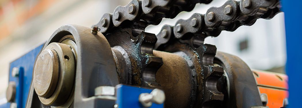 Výroba řemenic a návrhy hnacích řemenů a řetězů